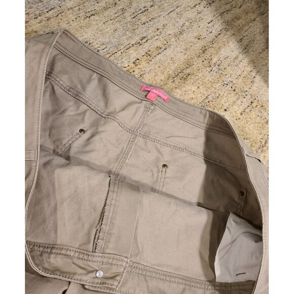 NWOT Woman Within Plus Size 34W Zip Up Tan Stretch Denim Modern Fit Shorts Cuff - Picture 8 of 12